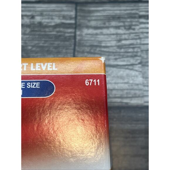 NEW Mueller Adjustable Back Brace, Black, One Size, Adjustable, 6711 - Picture 8 of 8